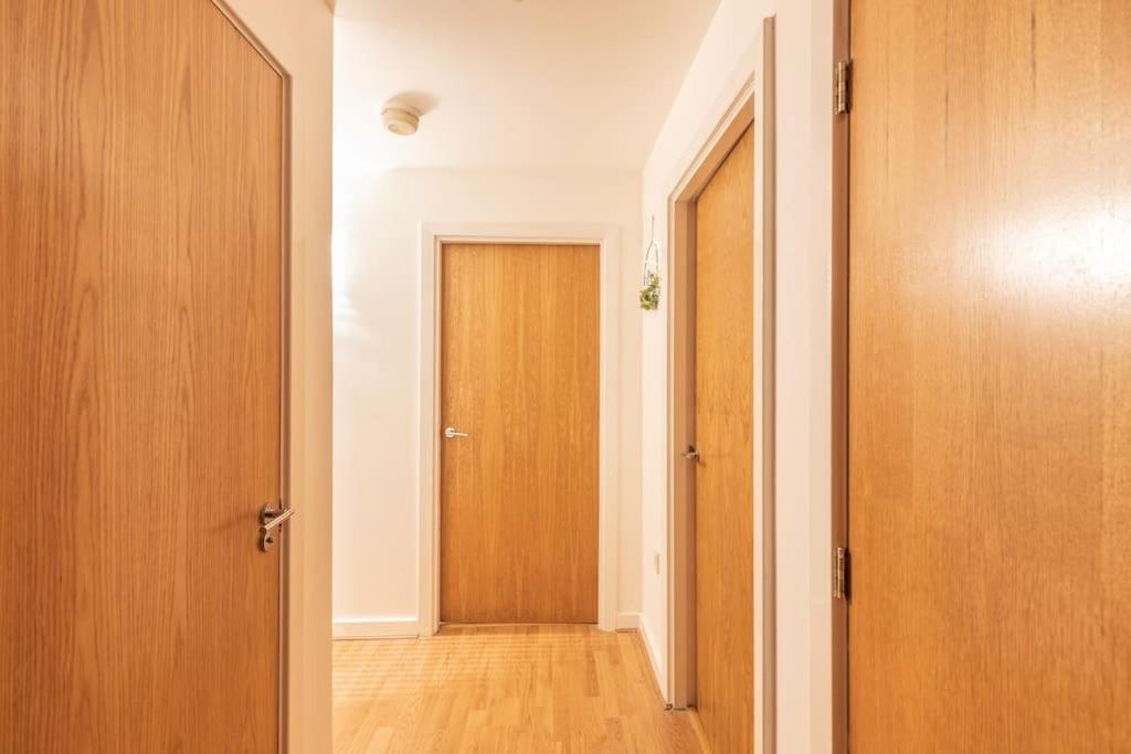 Cosy, Modern City Centre Apartment Free Parking Лестер Экстерьер фото