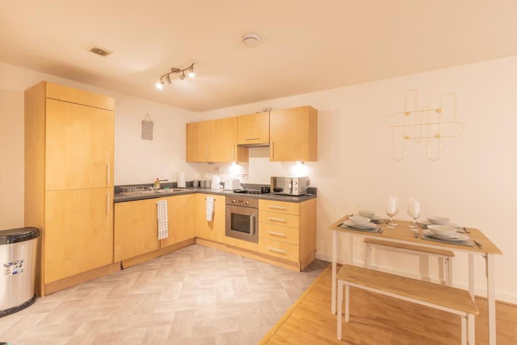 Cosy, Modern City Centre Apartment Free Parking Лестер Экстерьер фото
