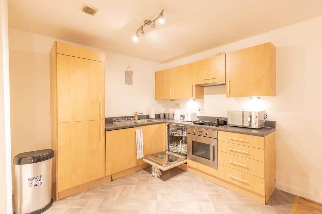 Cosy, Modern City Centre Apartment Free Parking Лестер Экстерьер фото